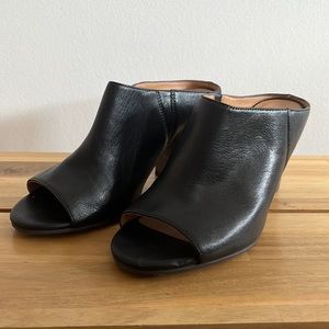 Franco Sarto leather Heeled Sandal 8M